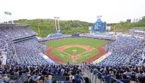 '삼성 라이온즈, 관중 동원 1위' KBO 프로야구, 역대 최소 경기 400만 관중 돌파